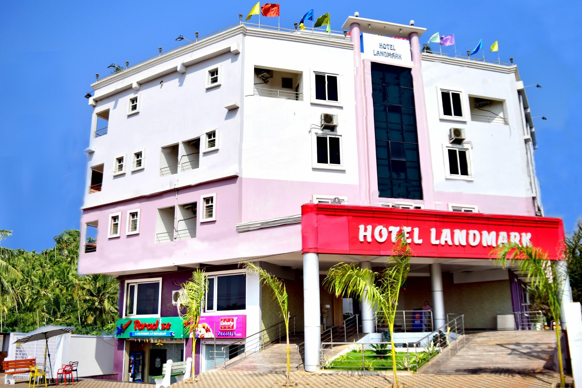 Hotel Landmark Μπουμπάνεσβαρ Εξωτερικό φωτογραφία